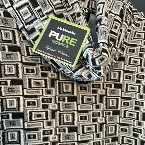 🎁 NWT Pure Essence Cowl neck stretch top - Picture 2 of 4